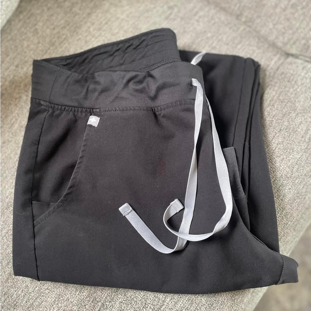 FIGS Zamora Joggers